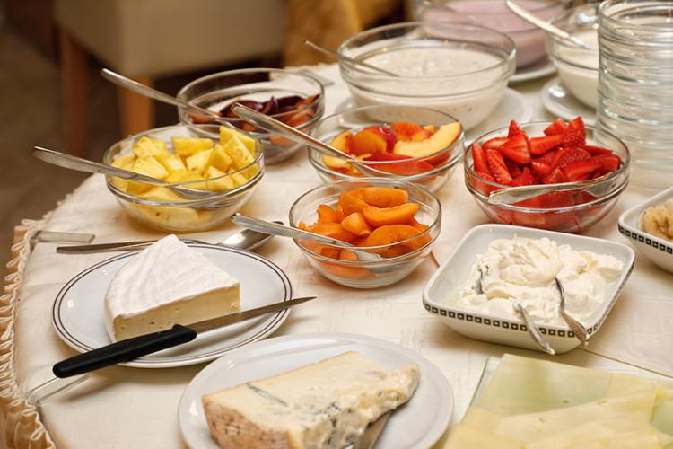 Saporite specialità di formaggio & frutta profumata